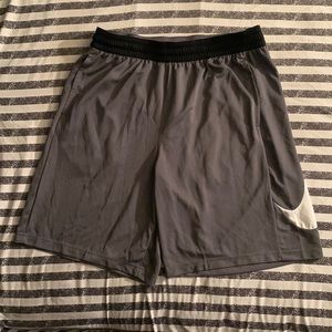 Nike Loose Fit Gray Shorts